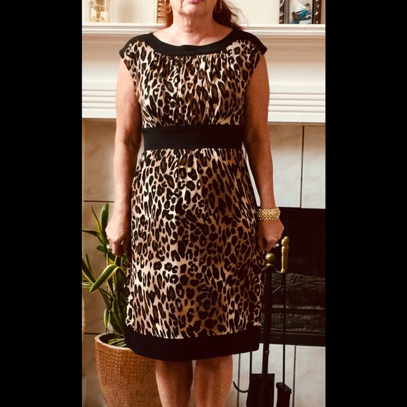 Sandra Darren Dresses & Skirts - 🔥SALE 🔥 Dress